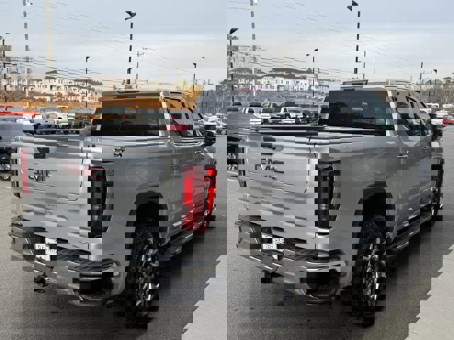 Used 2022 GMC Sierra 1500 SLT w/ SLT Premium Package image 6