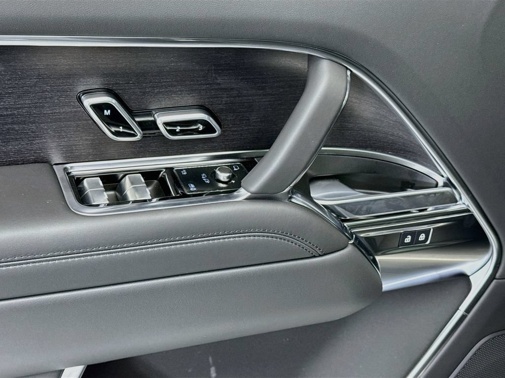 New 2026 Land Rover Range Rover SE AWD/4WD image 23