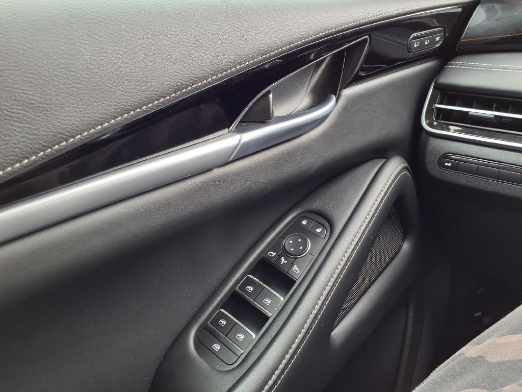 Used 2025 INFINITI QX60 Pure FWD image 17
