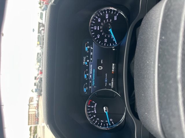 Used 2018 Ford Expedition Limited w/ Equipment Group 301A AWD/4WD image 8