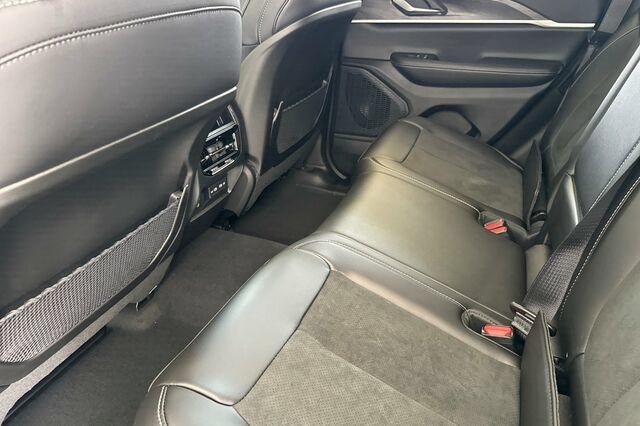 New 2026 Jeep Grand Cherokee Altitude AWD/4WD image 9