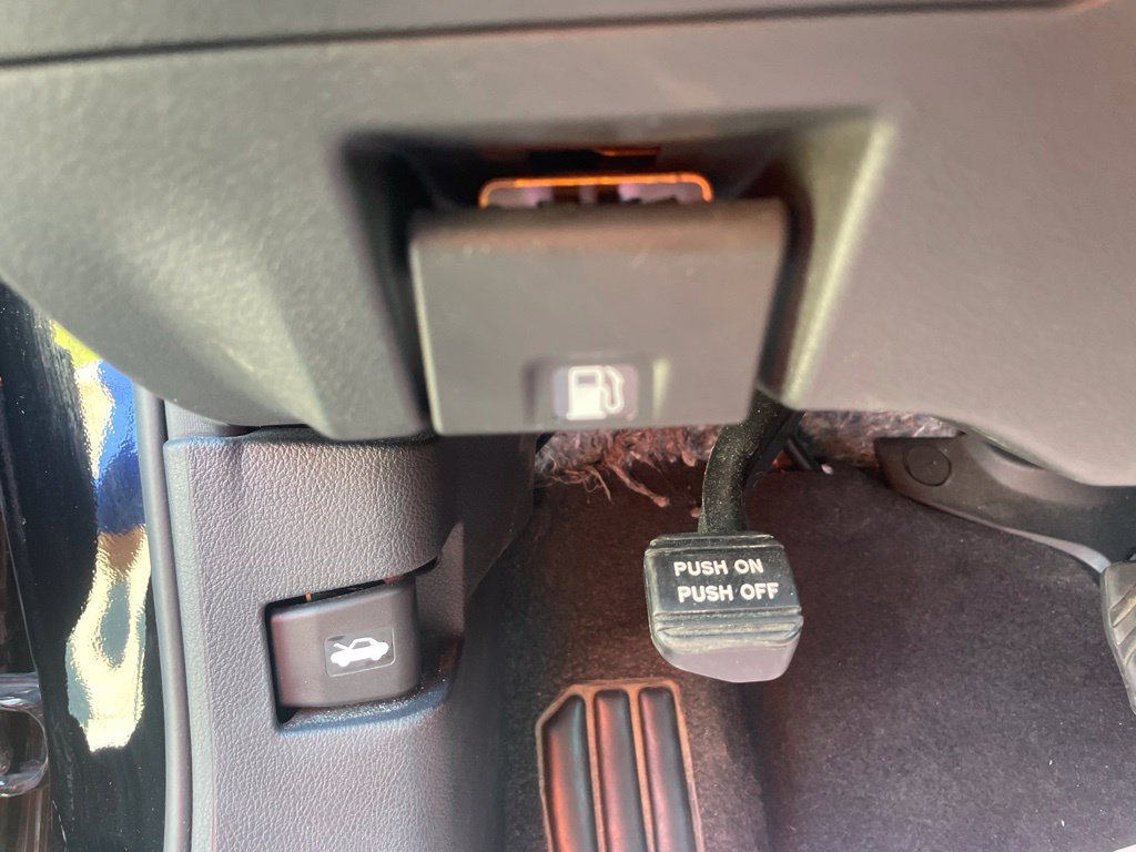 Used 2025 Nissan Altima 2.5 SV FWD image 19
