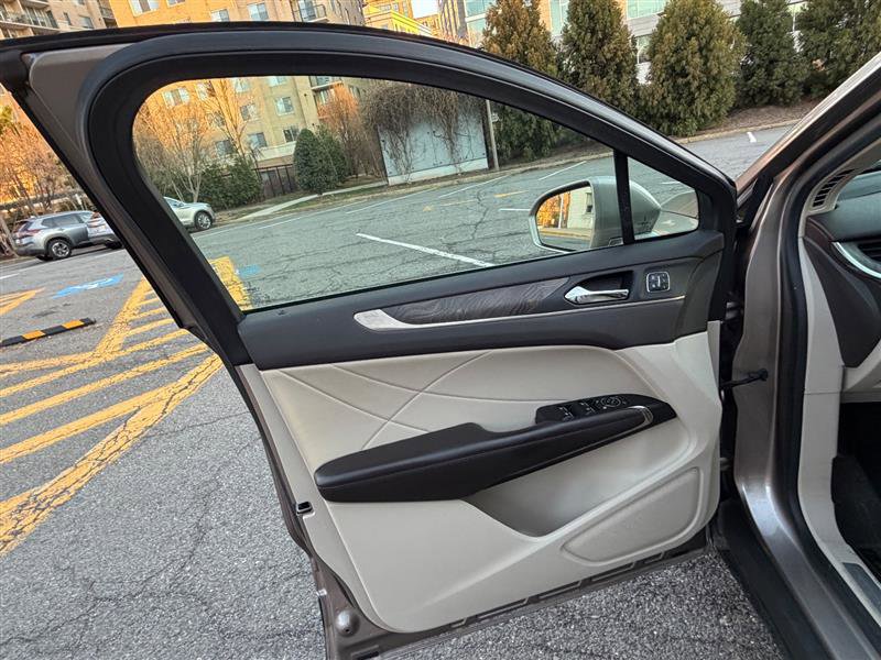 Used 2018 Lincoln MKC Reserve w/ Lincoln MKC Climate Package image 34