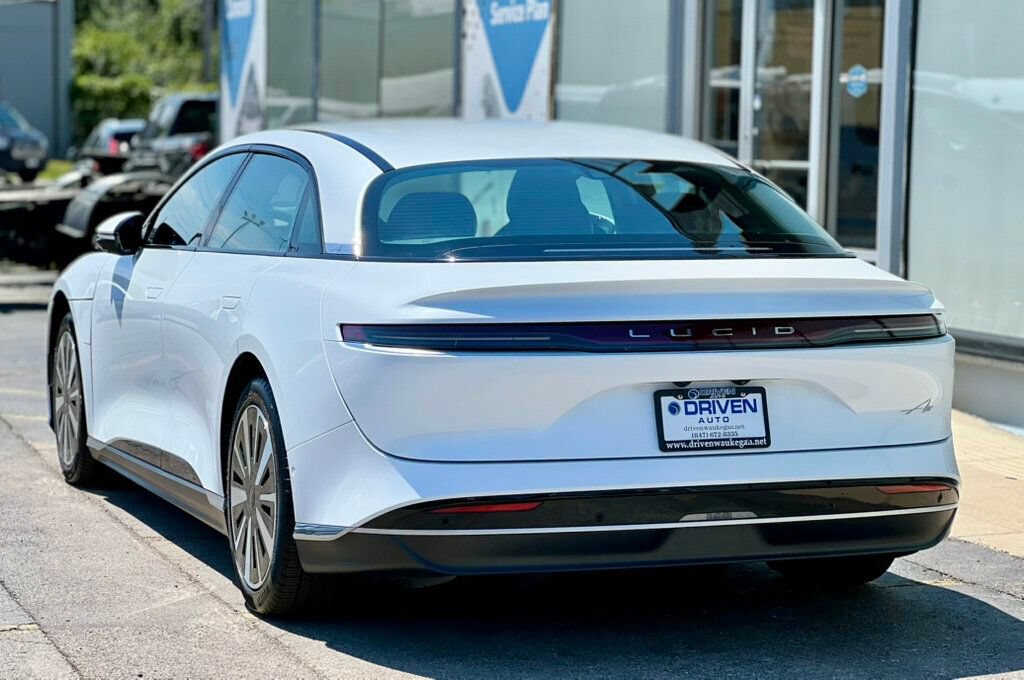 Used 2025 Lucid Air Pure RWD image 40