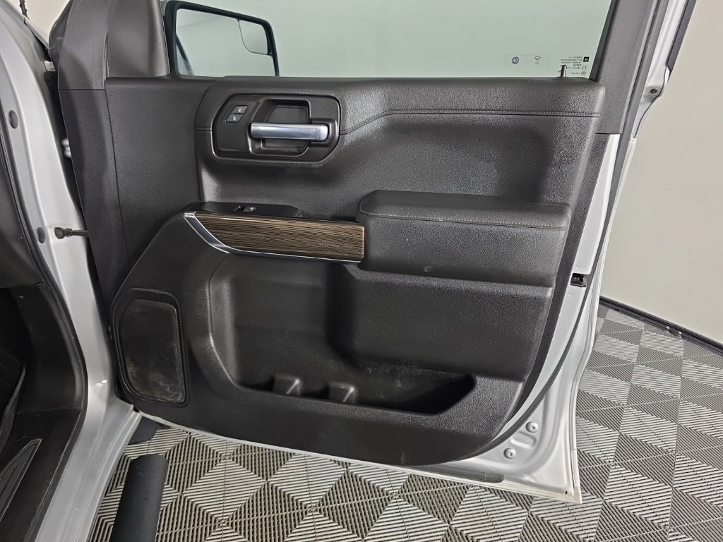 Used 2020 Chevrolet Silverado 1500 LT image 34