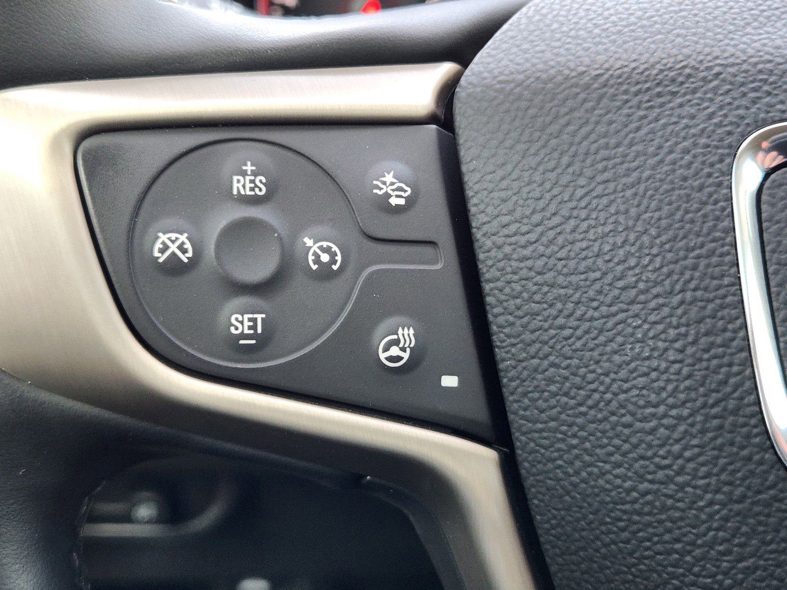 Used 2024 GMC Terrain Denali w/ Denali Premium Package image 23