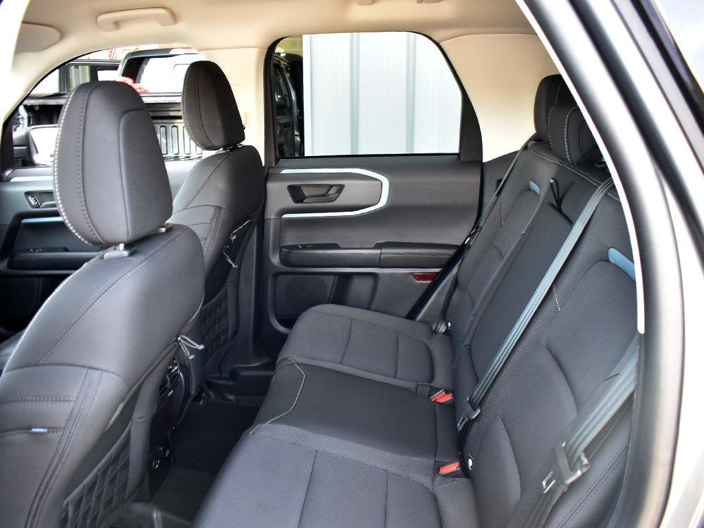 Used 2024 Ford Bronco Sport Badlands AWD/4WD image 6