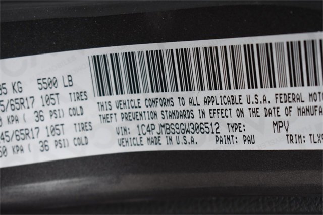 Used 2016 Jeep Cherokee Trailhawk w/ Comfort/Convenience Group image 41