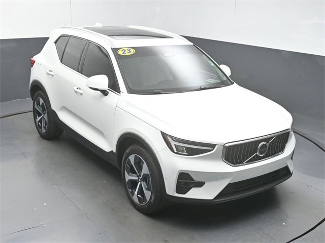 Used 2023 Volvo XC40 B5 Plus w/ Driver Assist Package image 42