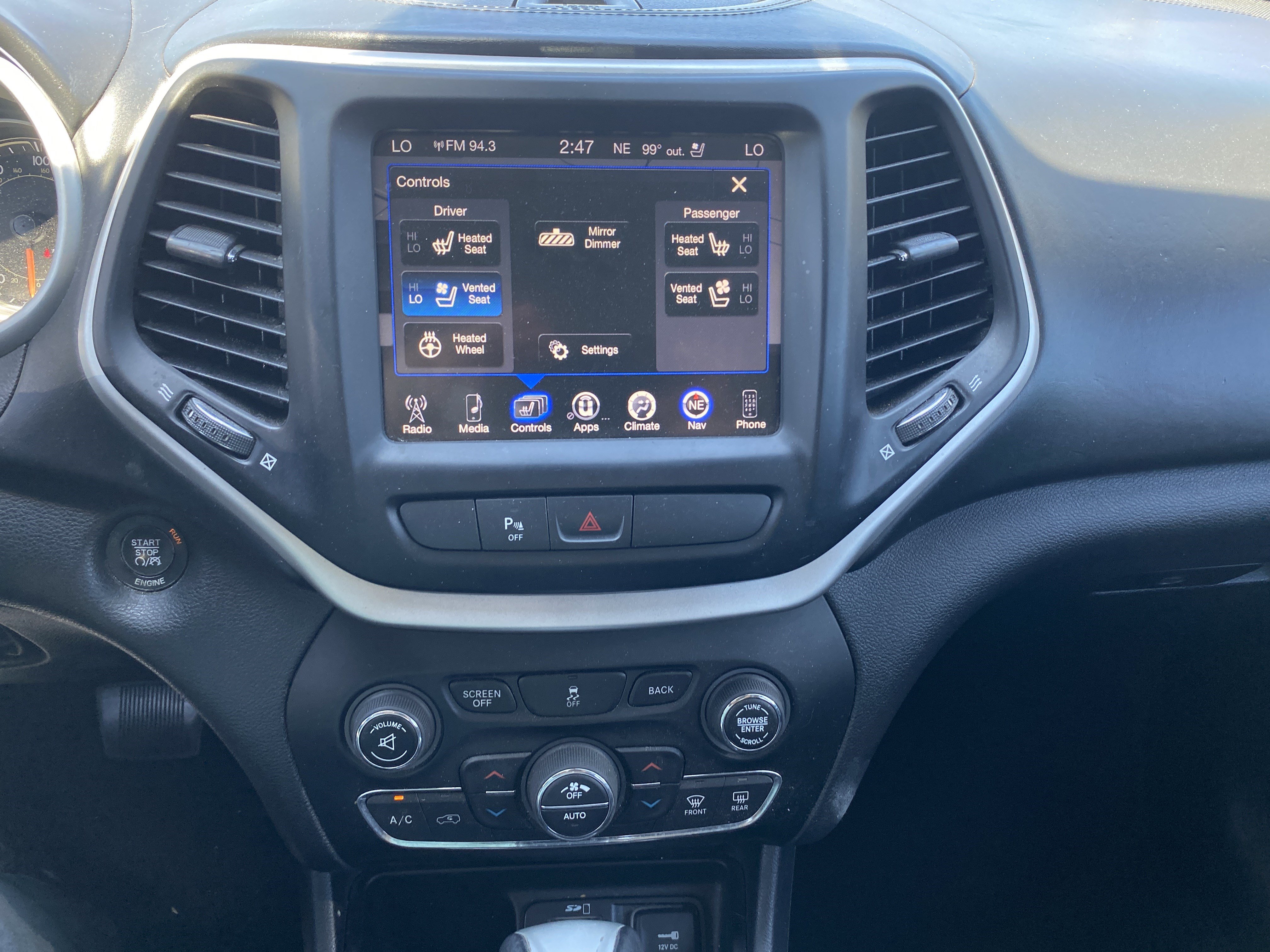Used 2016 Jeep Cherokee Overland FWD image 22