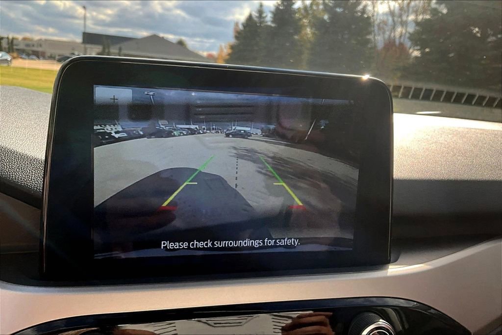 Used 2022 Ford Escape SE image 17