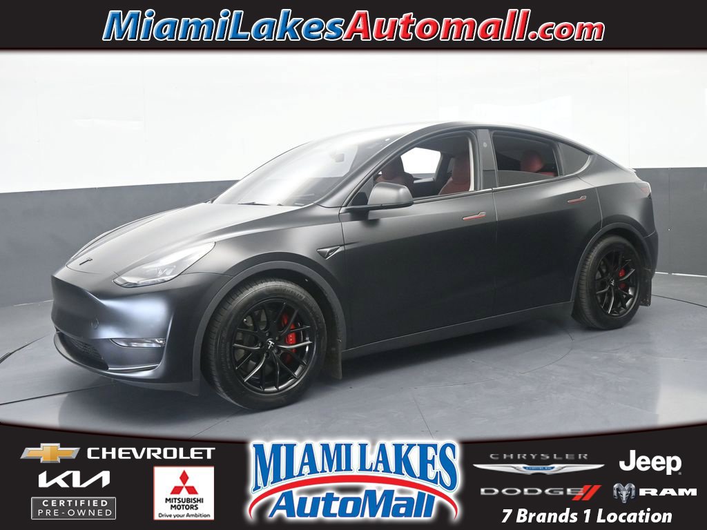 Used 2024 Tesla Model Y Performance AWD/4WD image 1
