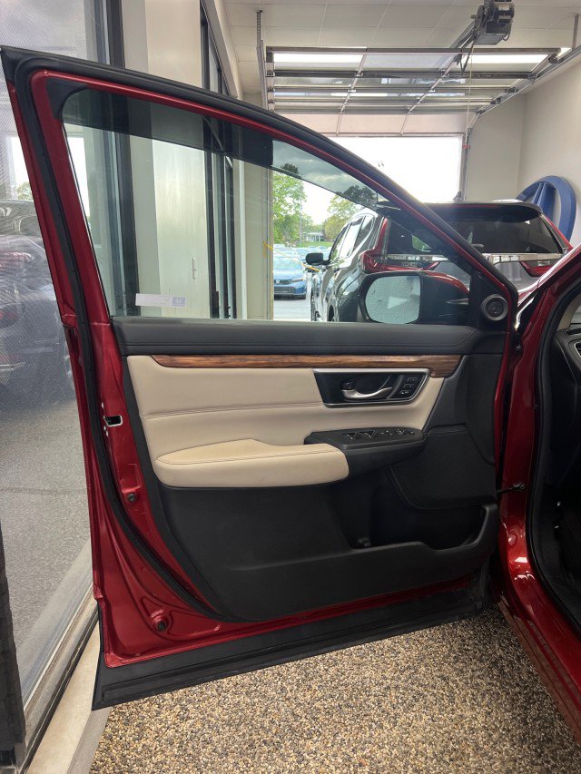 Used 2018 Honda CR-V Touring image 18