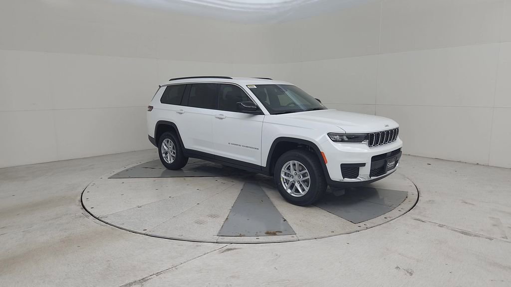 New 2025 Jeep Grand Cherokee L Laredo image 4