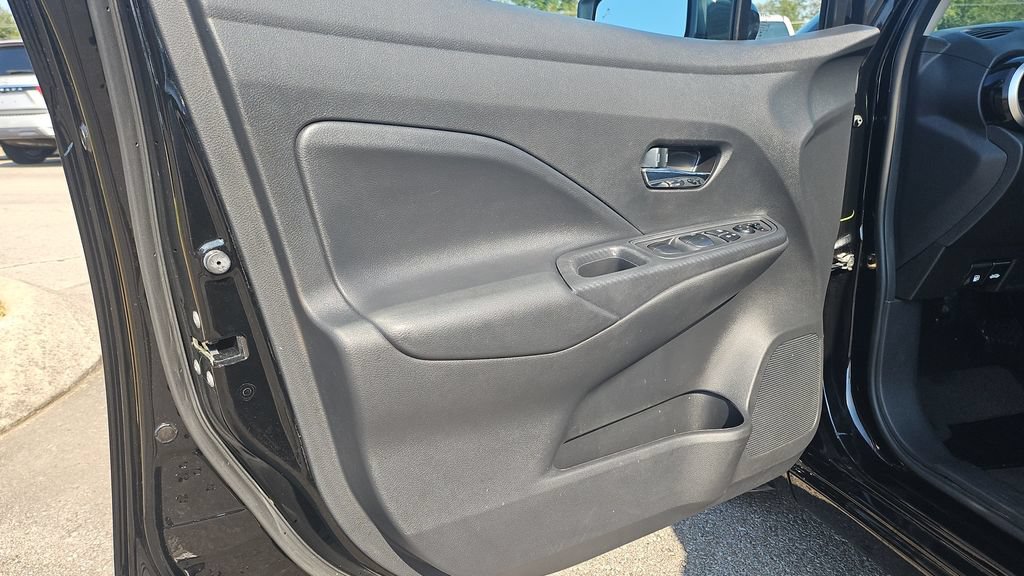 Certified 2025 Nissan Versa SV w/ Trunk Package FWD image 3