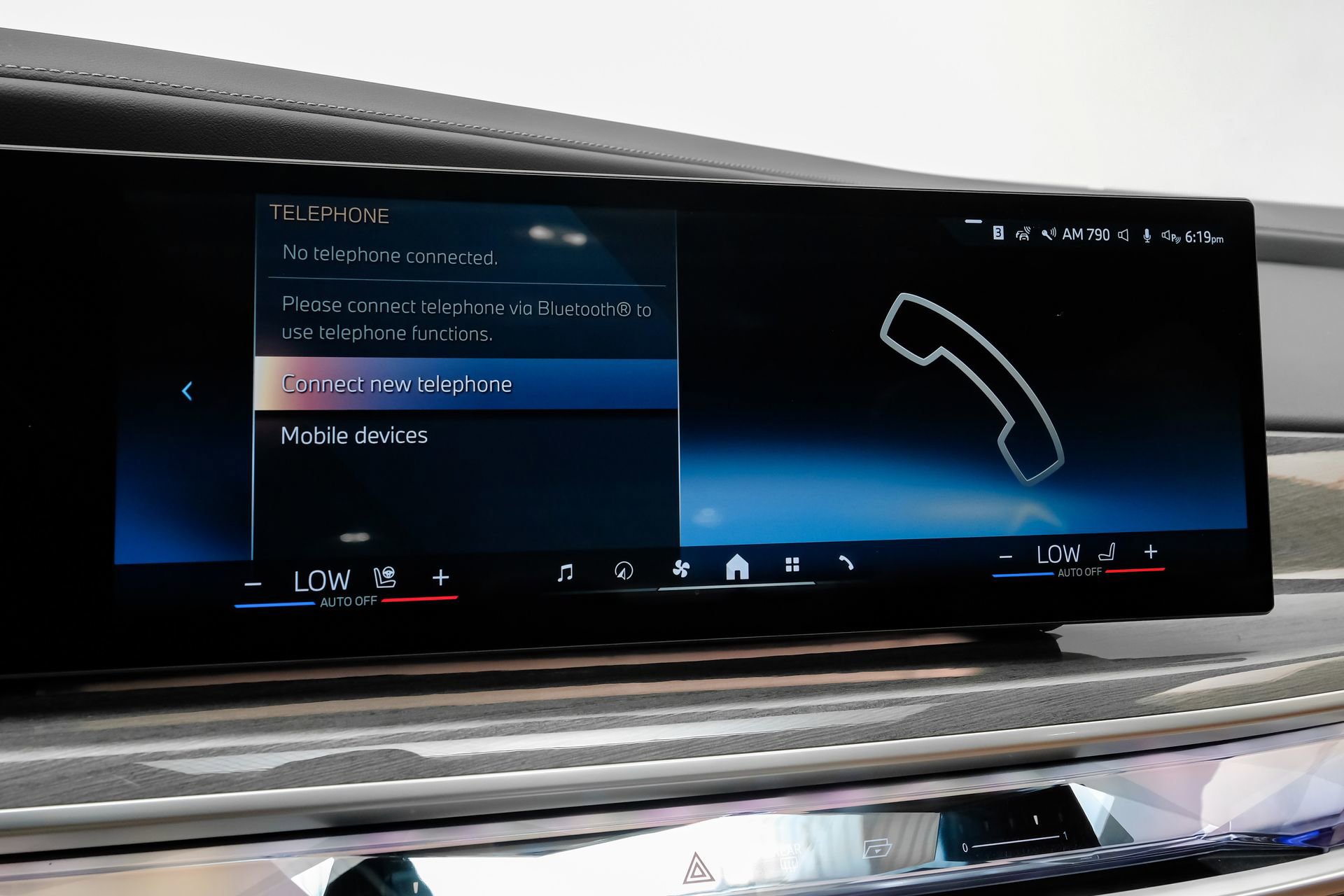 Used 2023 BMW 740i image 31