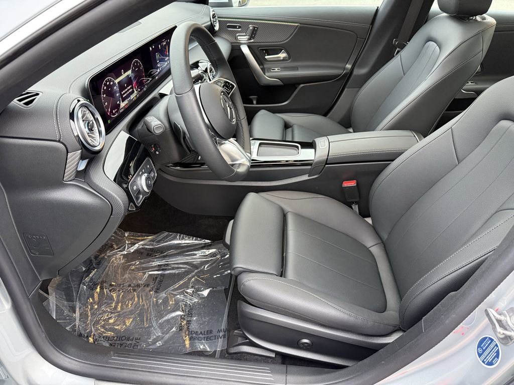 Certified 2025 Mercedes-Benz CLA 250 4MATIC image 9