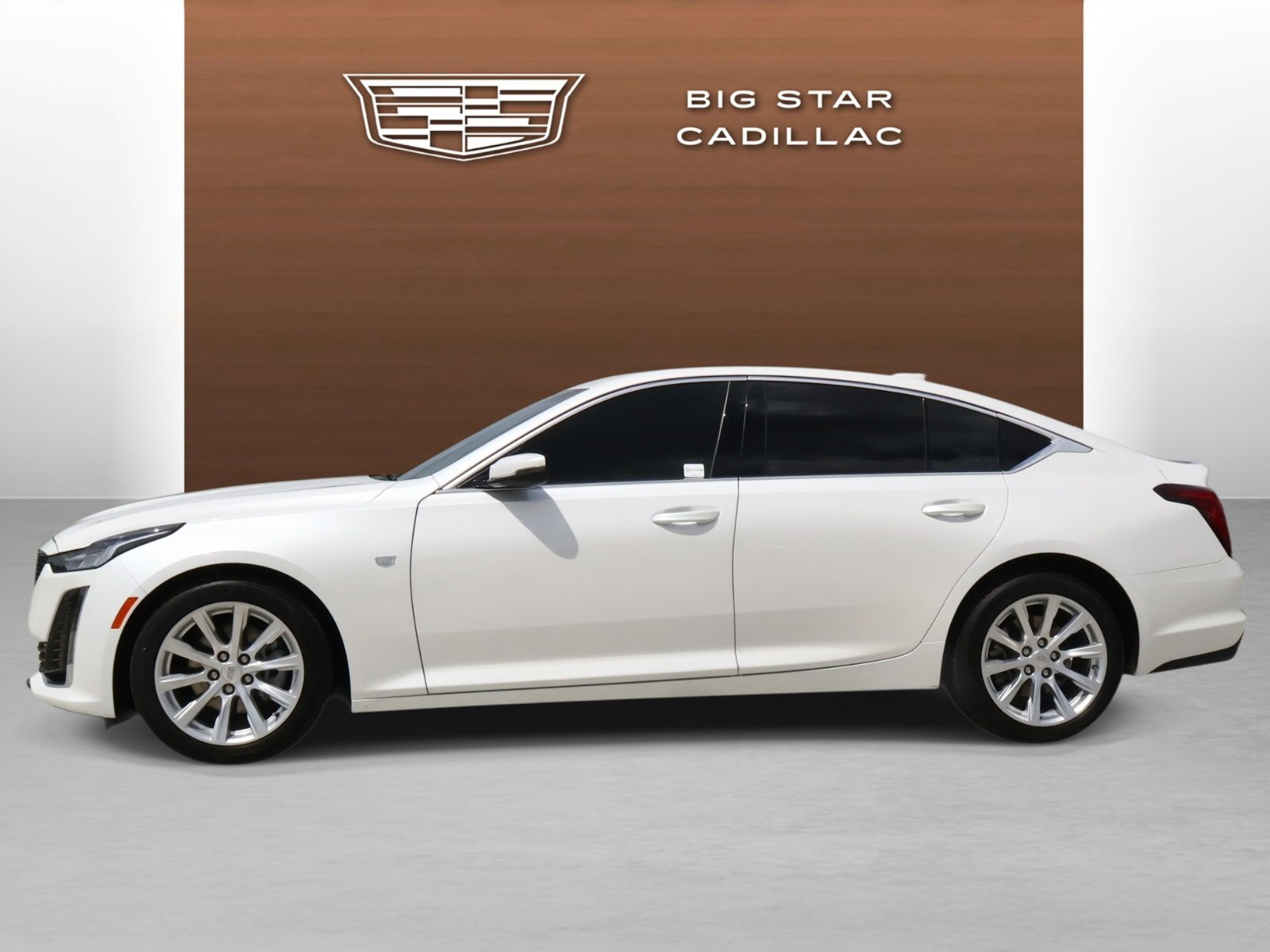 Used 2023 Cadillac CT5 Luxury w/ Sun And Sound Package RWD image 2