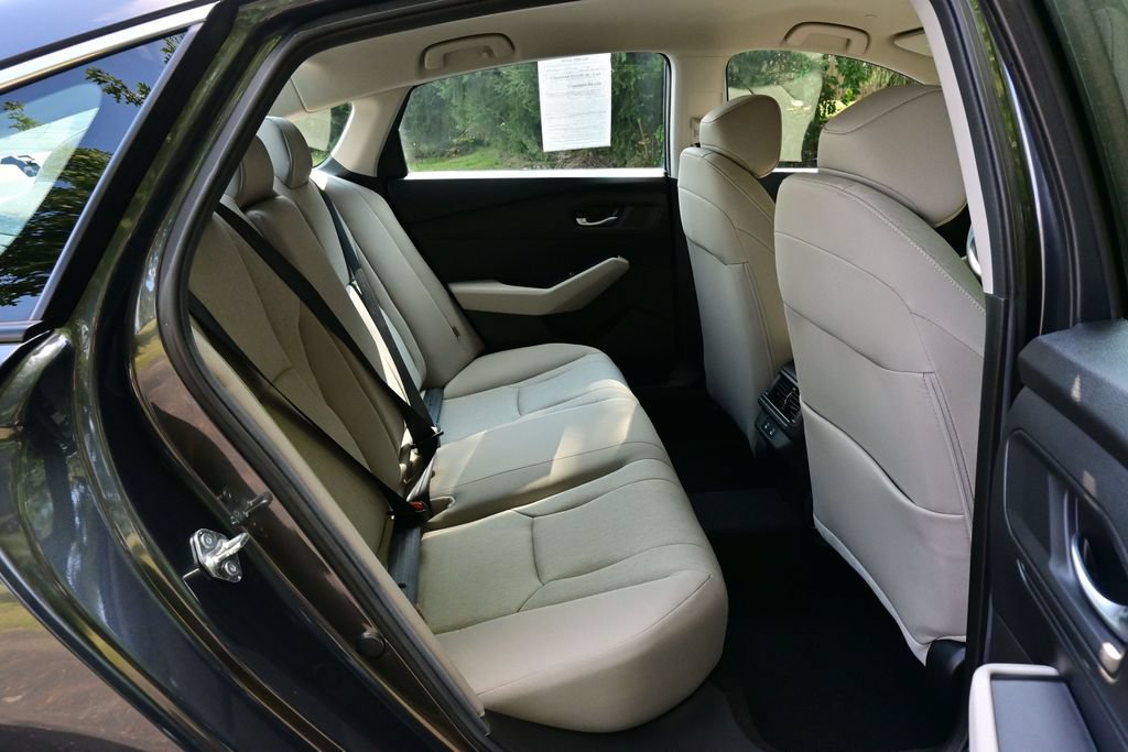 Certified 2025 Honda Accord LX image 38