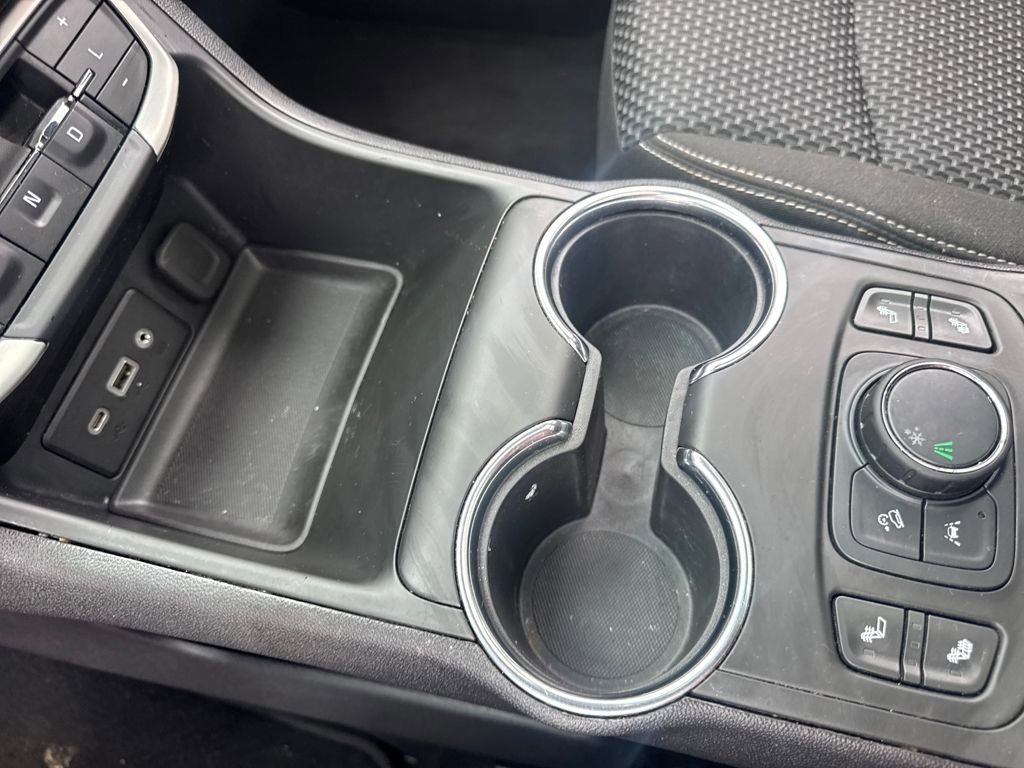 Used 2023 GMC Terrain SLE w/ Driver Convenience Package image 24