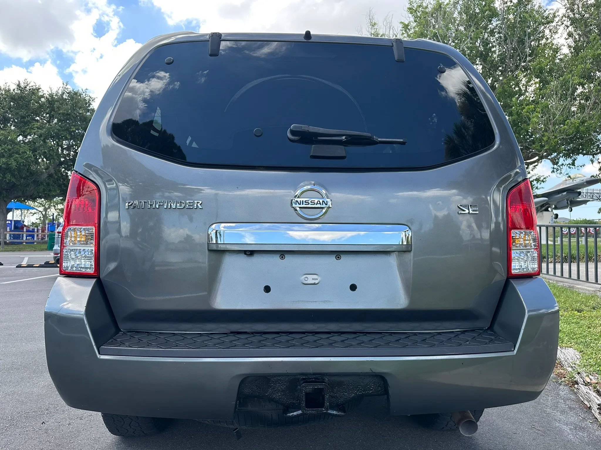 Used 2008 Nissan Pathfinder SE AWD/4WD image 10