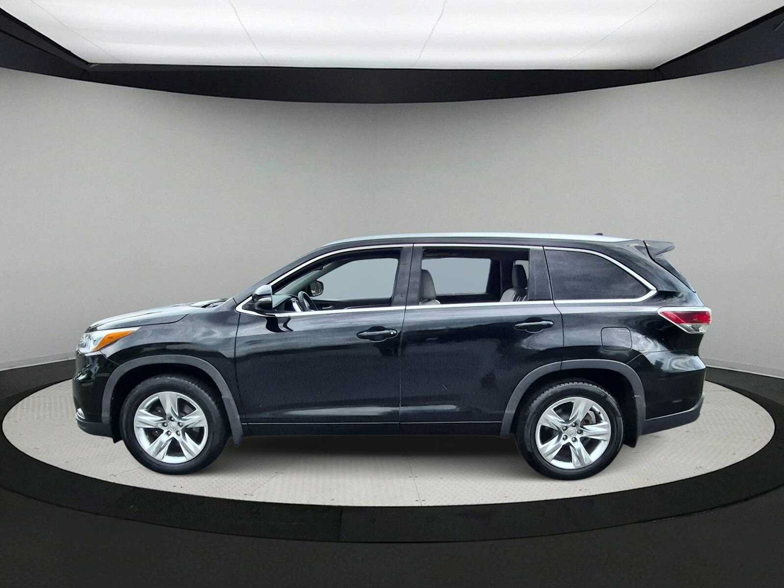 Used 2015 Toyota Highlander Limited AWD/4WD image 5