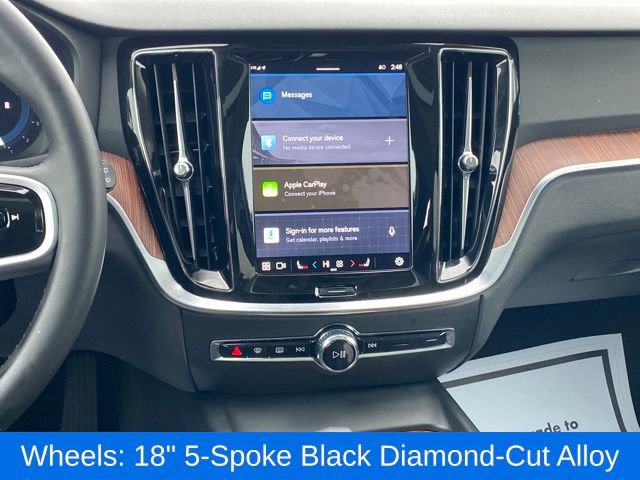 Used 2025 Volvo V60 B5 Cross Country Plus image 9