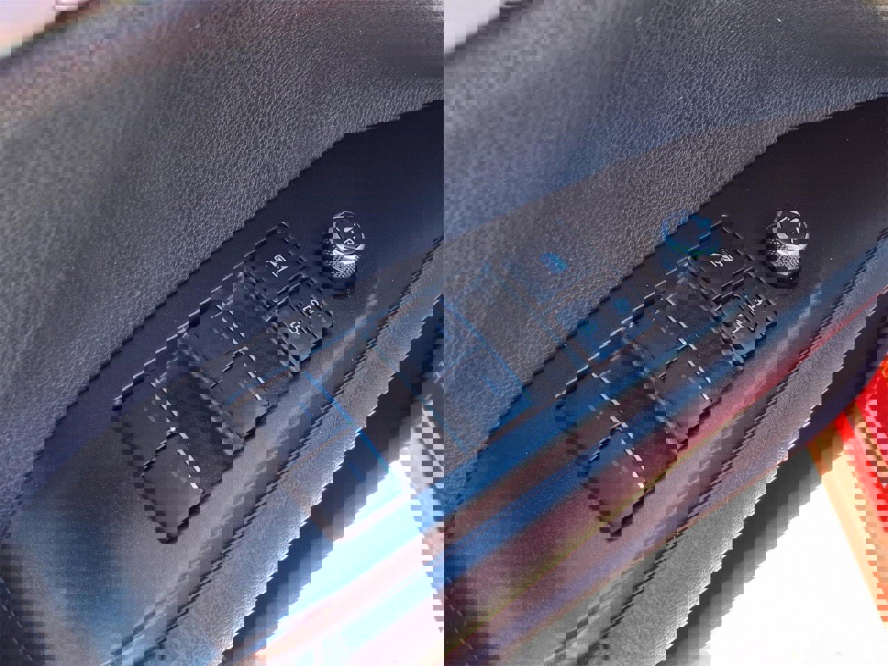 Used 2022 Toyota Camry XSE image 13