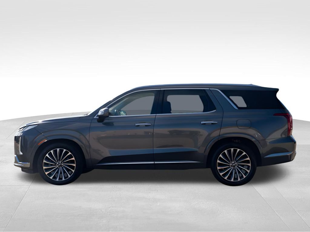 Used 2024 Hyundai Palisade Calligraphy image 4