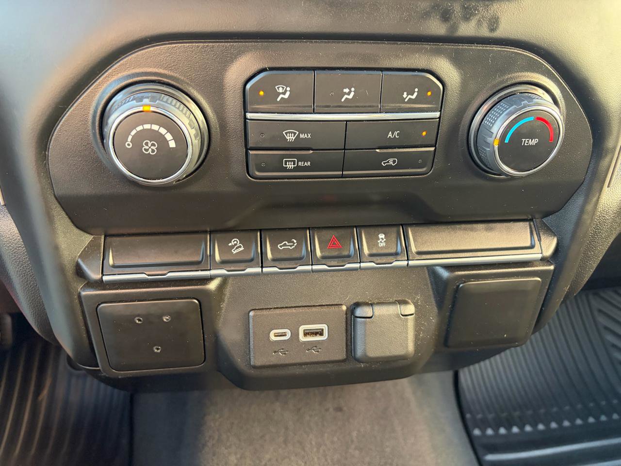 Used 2021 Chevrolet Silverado 1500 Custom Trail Boss AWD/4WD image 32