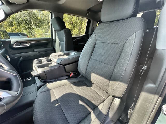 Used 2024 Chevrolet Silverado 1500 Custom image 17