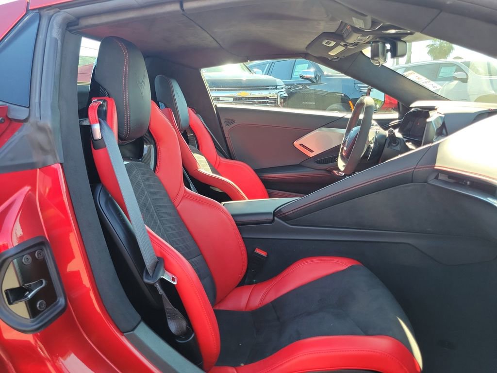 Used 2021 Chevrolet Corvette Stingray Premium Conv w/ Battery Protection Package image 17
