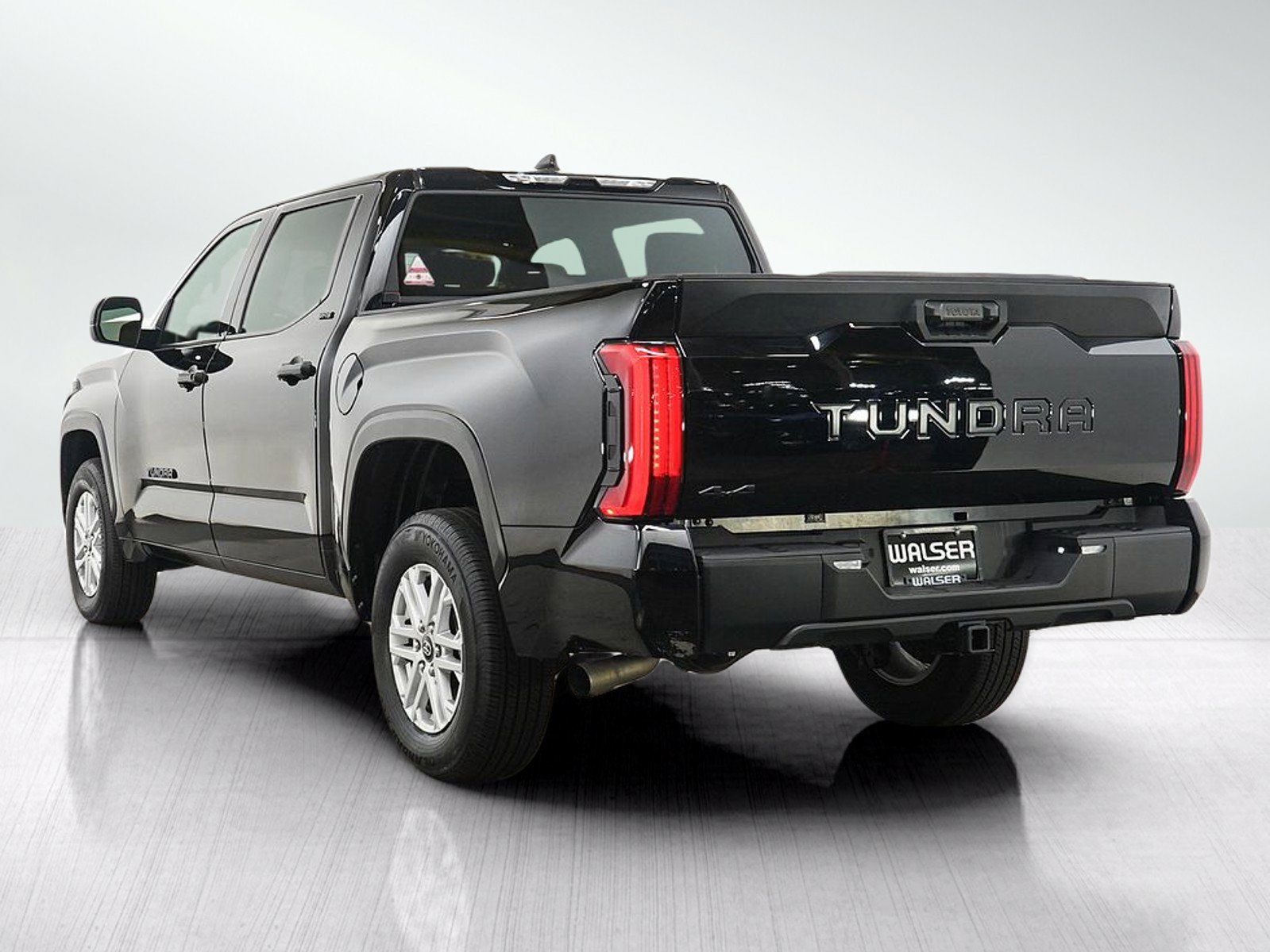 Used 2026 Toyota Tundra SR5 AWD/4WD image 3