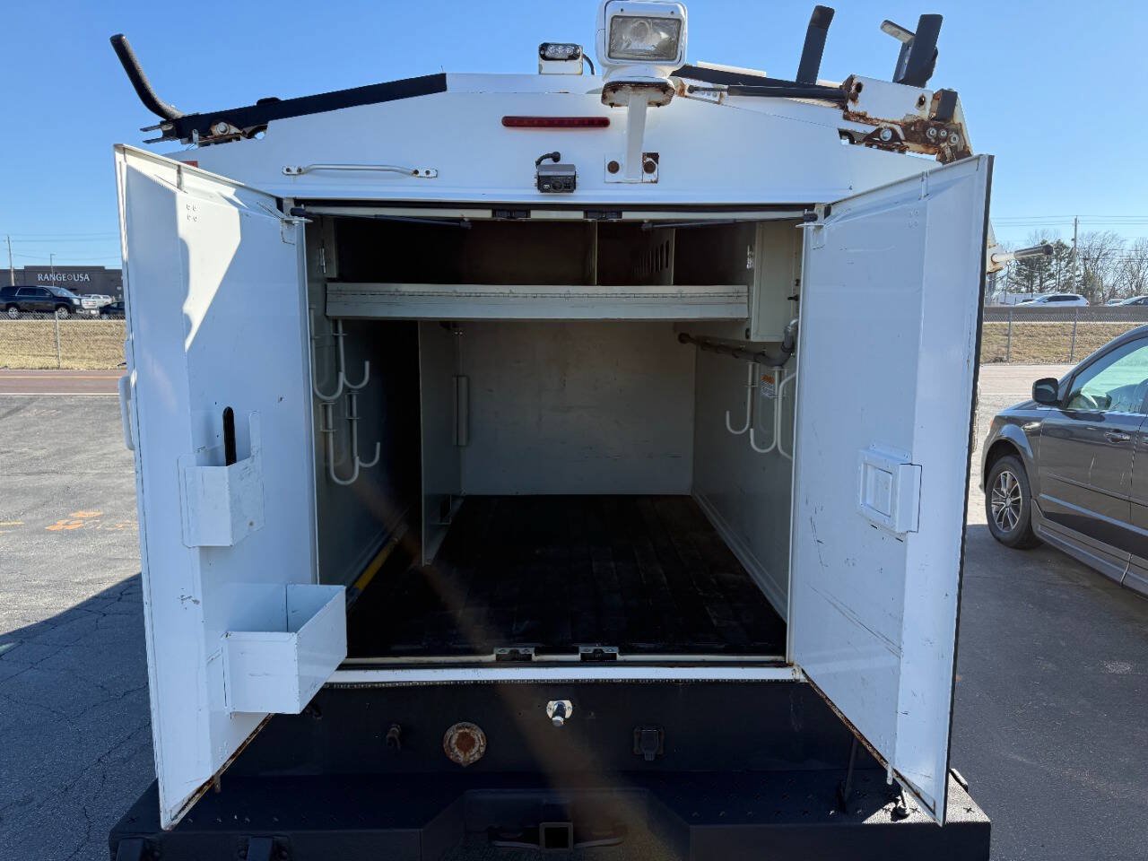 Used 2014 Chevrolet Silverado 3500 W/T RWD image 8