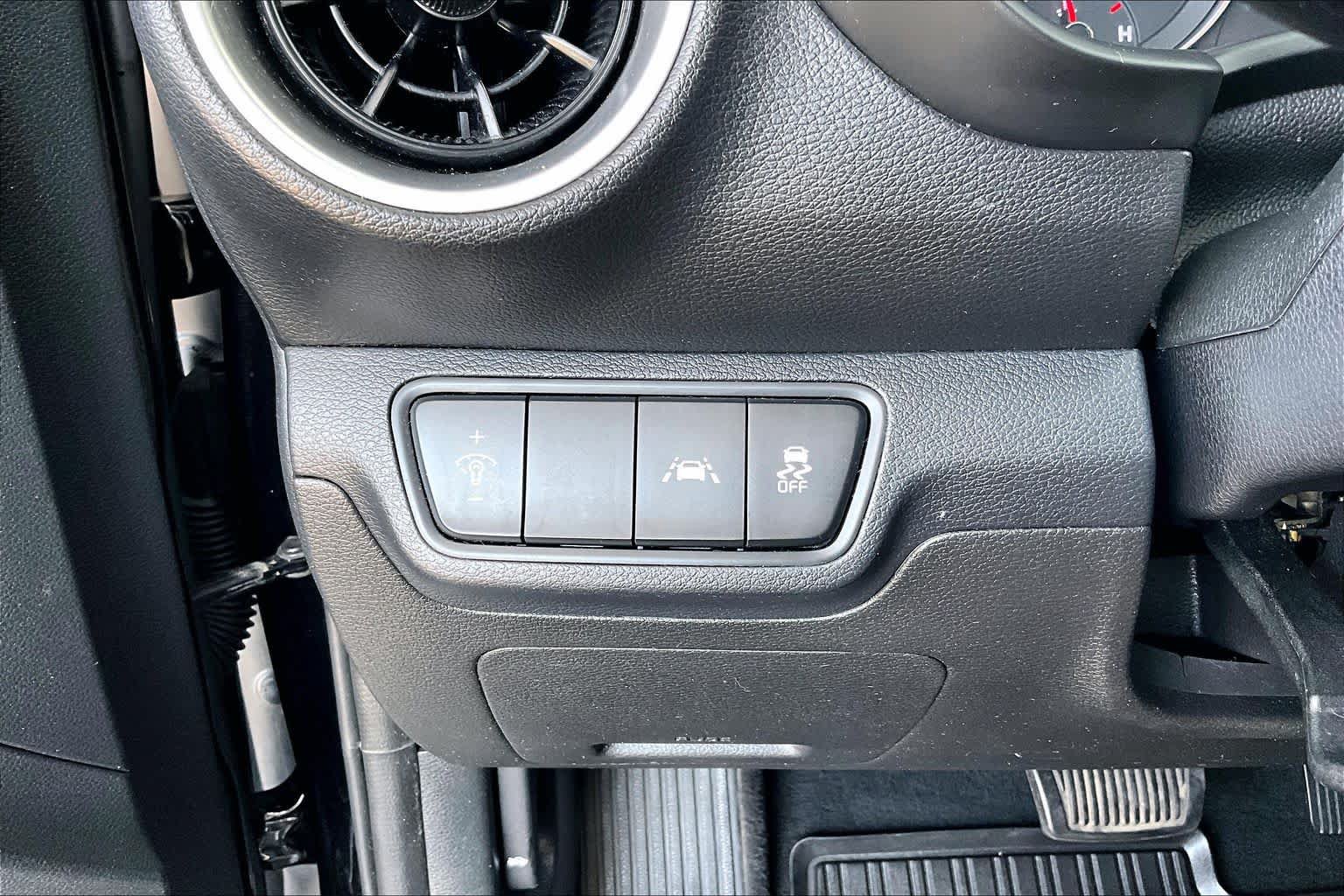 Used 2021 Kia Forte LXS FWD image 31