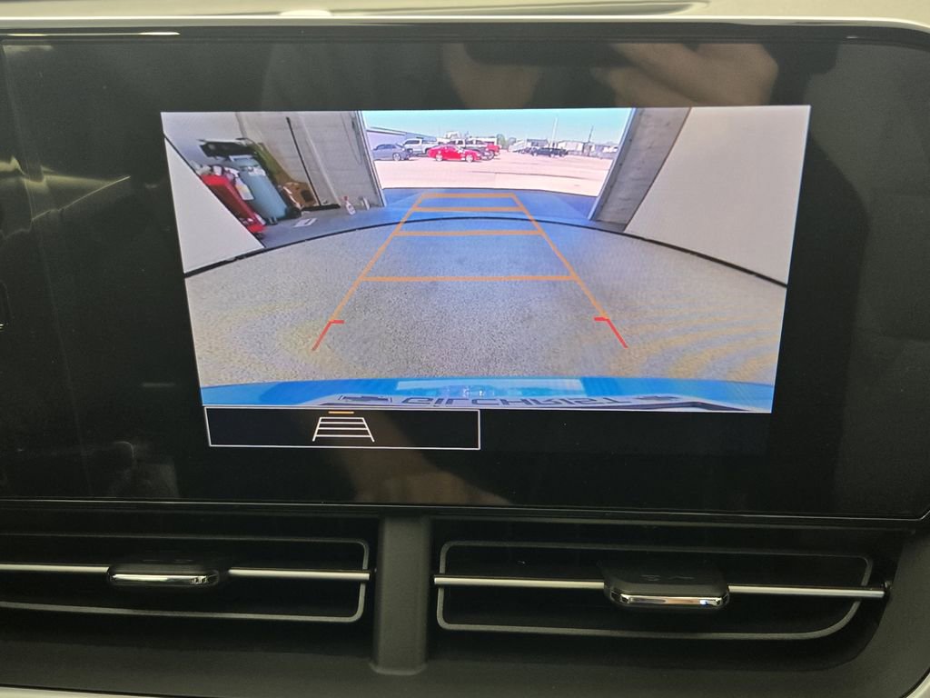 New 2026 Chevrolet Trax RS w/ Sunroof Package image 18