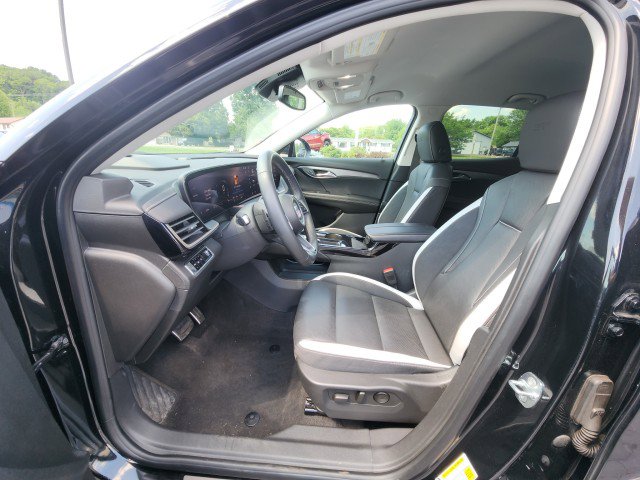 Used 2024 Buick Envision Sport Touring image 28