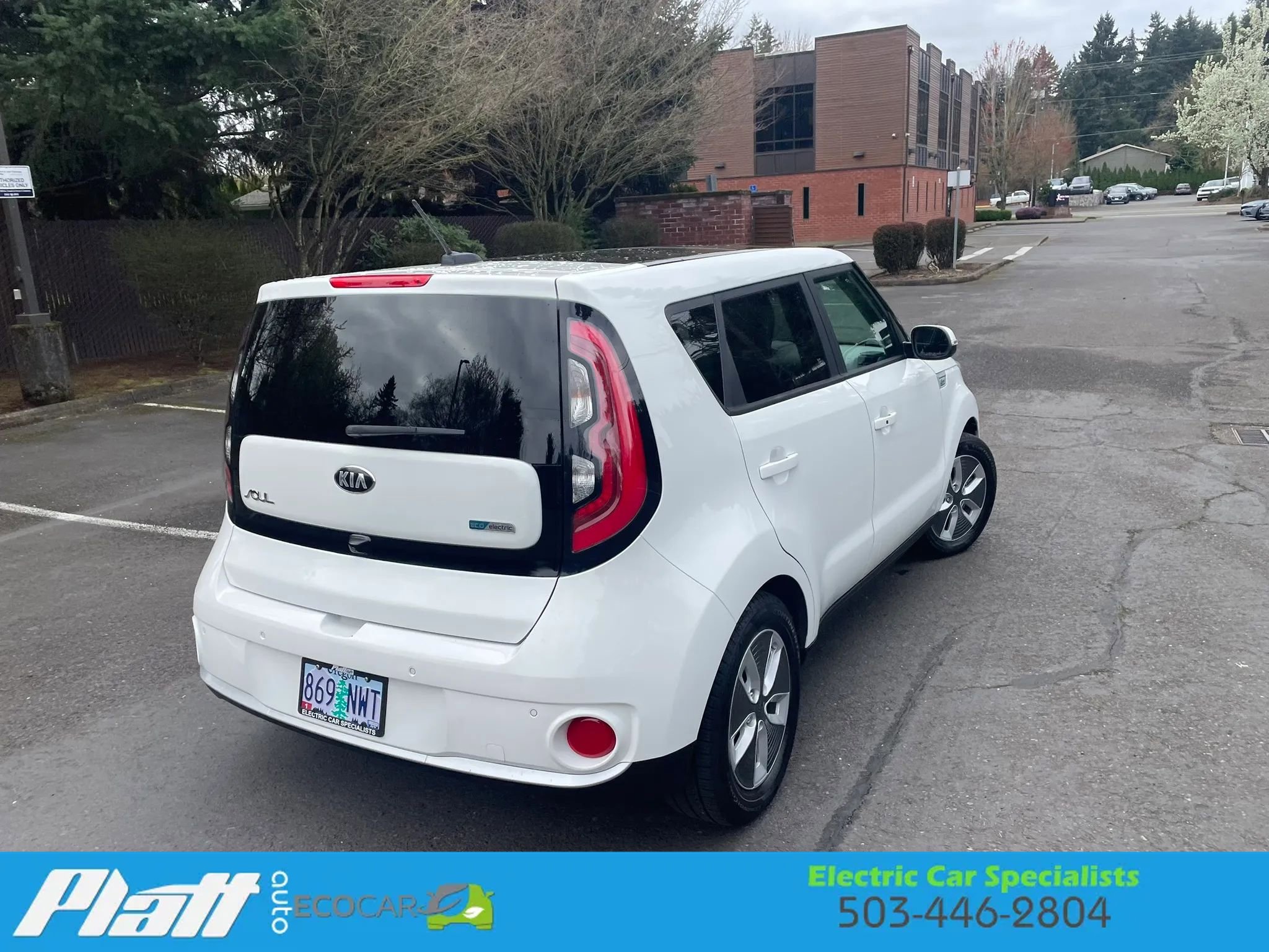 Used 2017 Kia Soul EV + w/ Sun & Fun Package image 9