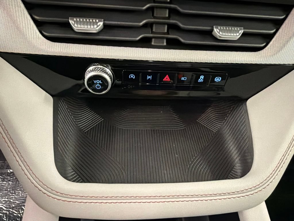 New 2026 Ford Explorer Active AWD/4WD image 14