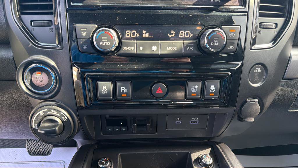 Used 2021 Nissan Titan PRO-4X w/ Pro-4x Convenience Package image 30