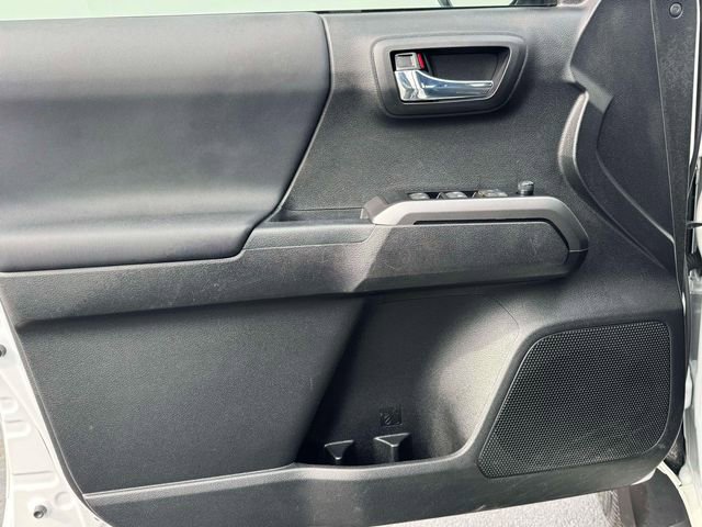 Used 2023 Toyota Tacoma TRD Sport image 16