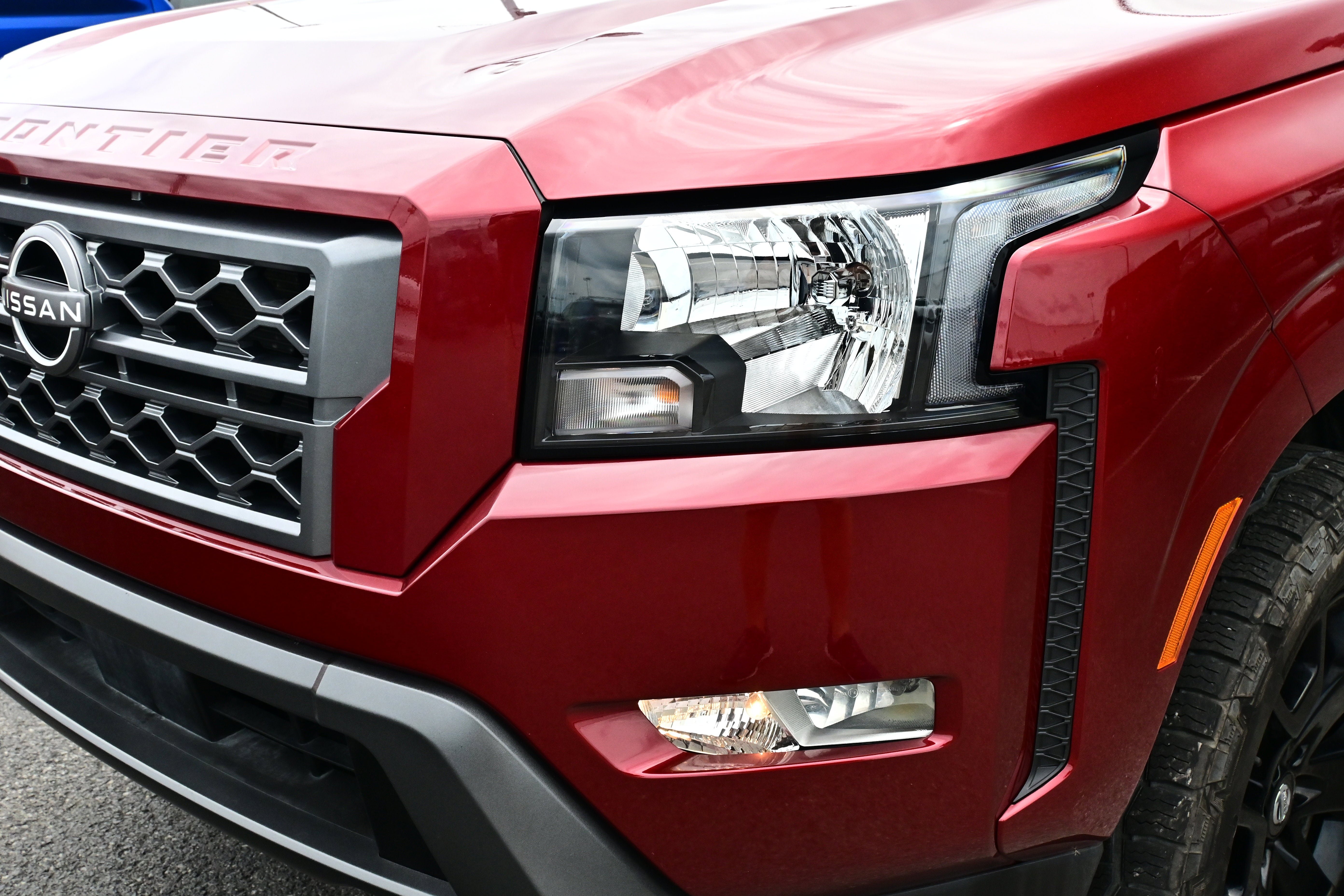 Certified 2022 Nissan Frontier SV w/ Technology Package AWD/4WD image 13