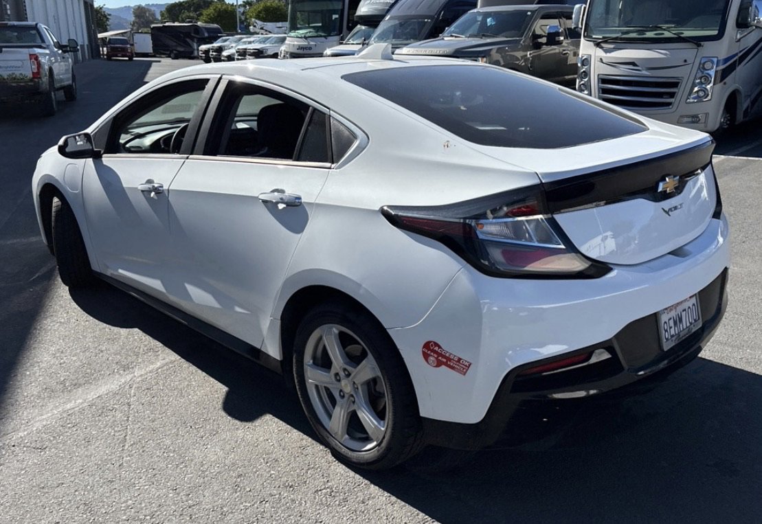 Used 2018 Chevrolet Volt LT image 6