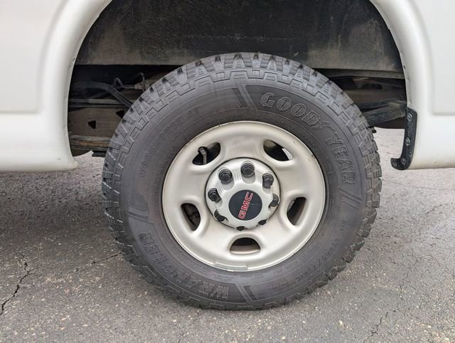 Used 2022 GMC Savana 2500 w/ Driver Convenience Package image 34