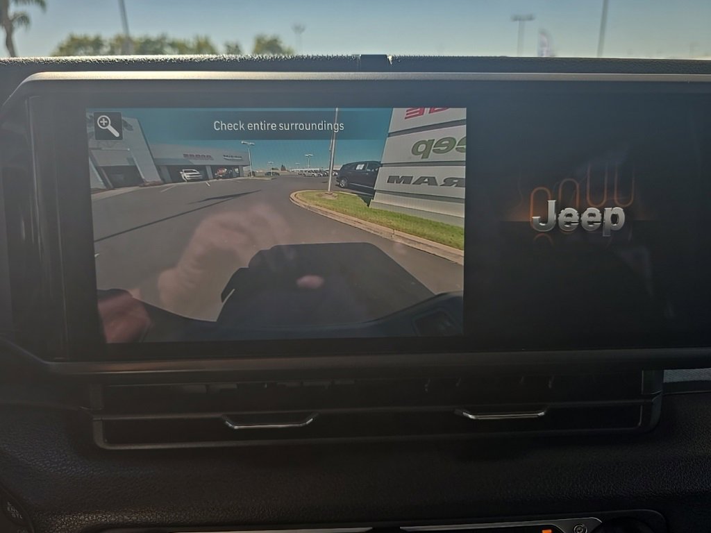 New 2025 Jeep Gladiator Sport image 35