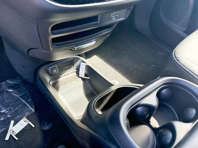 New 2026 Chrysler Voyager LX FWD image 20