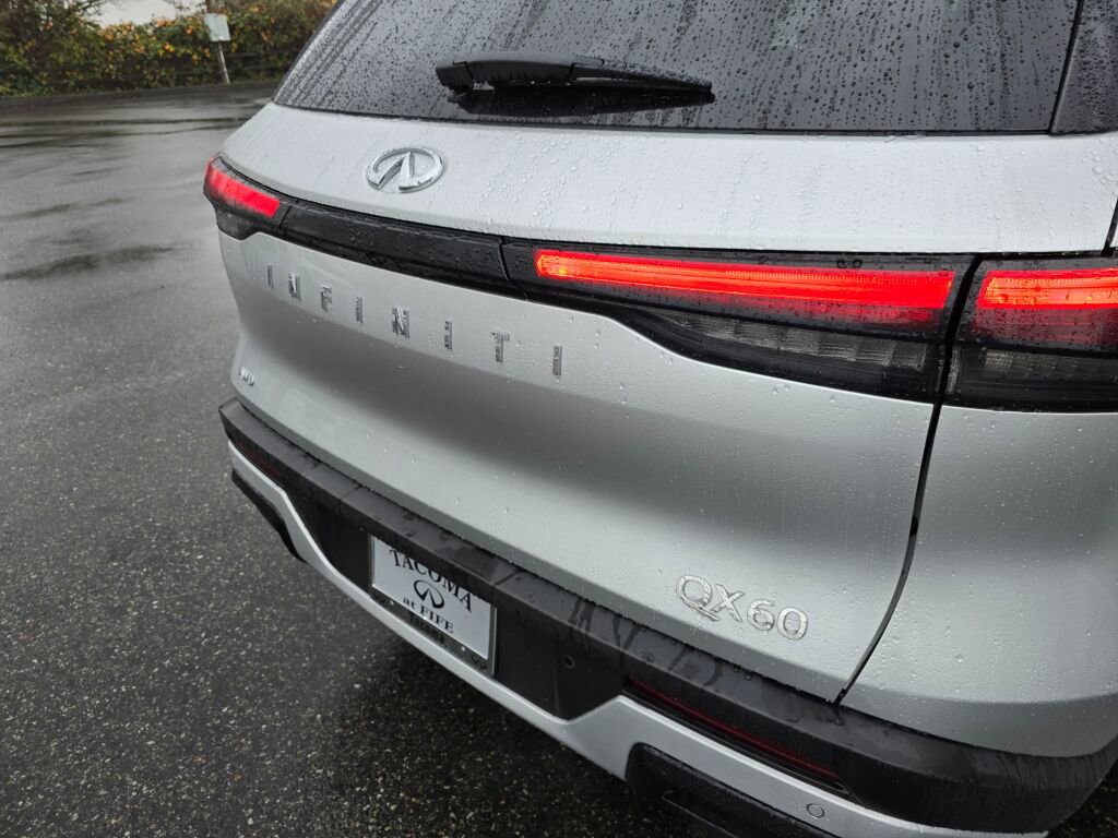 Used 2023 INFINITI QX60 Luxe image 14