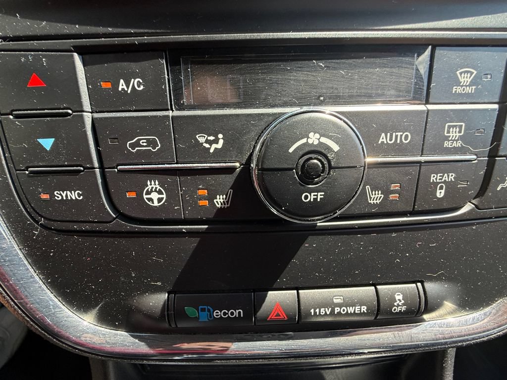 Used 2020 Dodge Grand Caravan GT FWD image 32