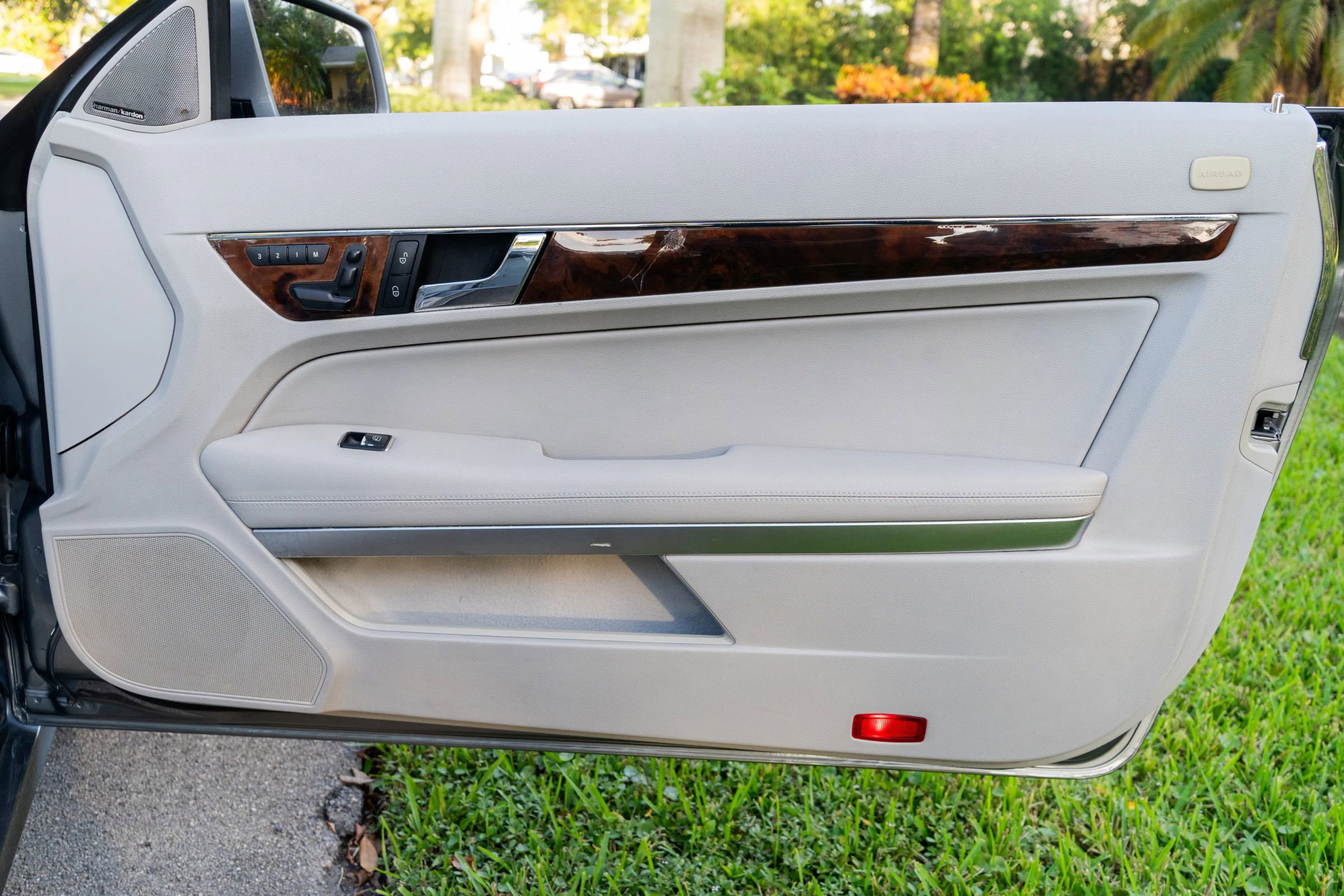 Used 2011 Mercedes-Benz E 350 Cabriolet w/ Premium 2 Pkg image 63