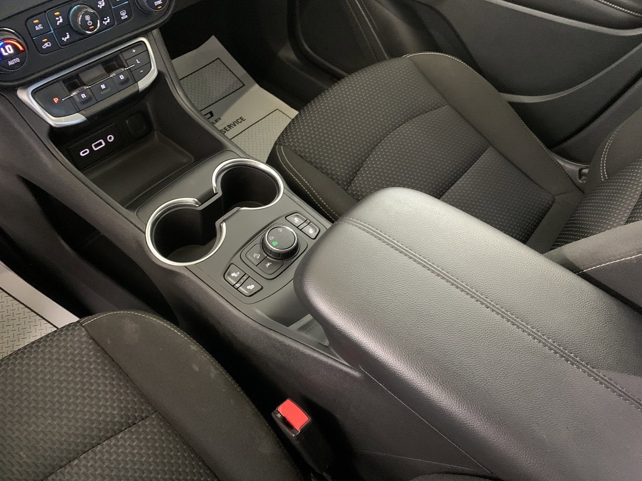 Used 2022 GMC Terrain SLE w/ Driver Convenience Package image 27